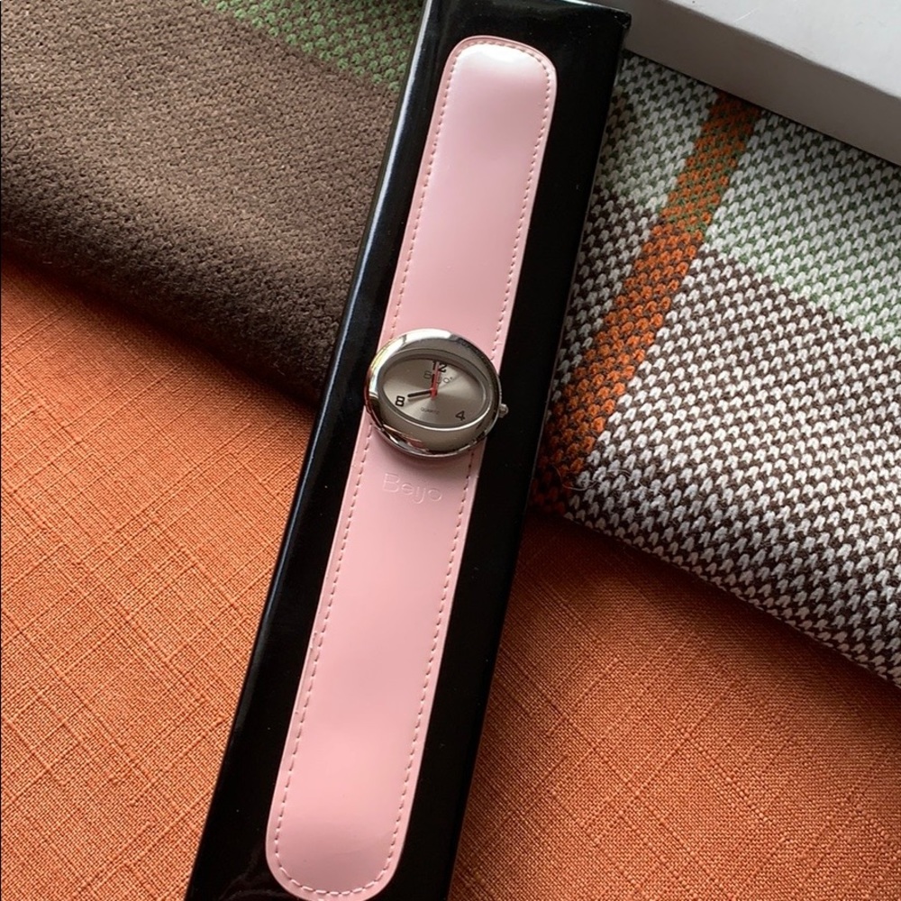 Pink watch - Picture 4 of 6